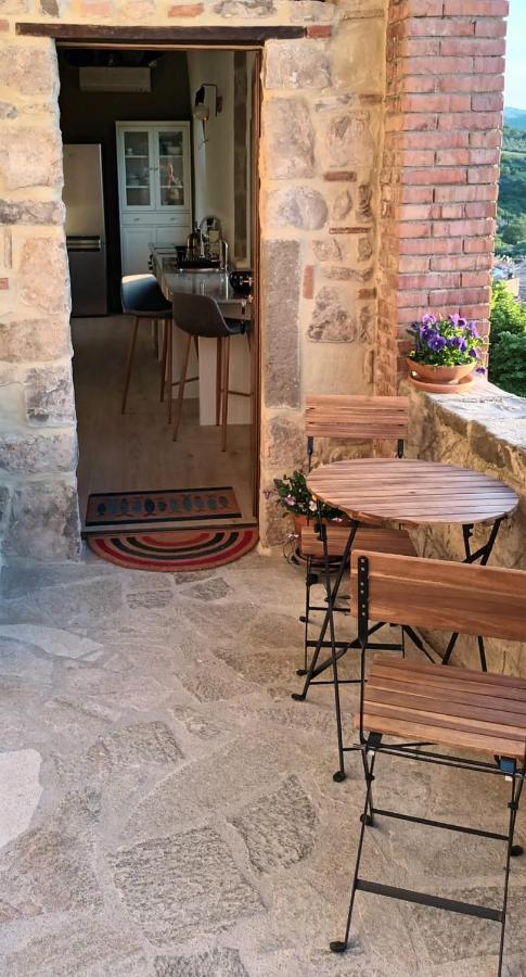 Casa Angolo Cantina Nel Castello Montegiovi Екстер'єр фото